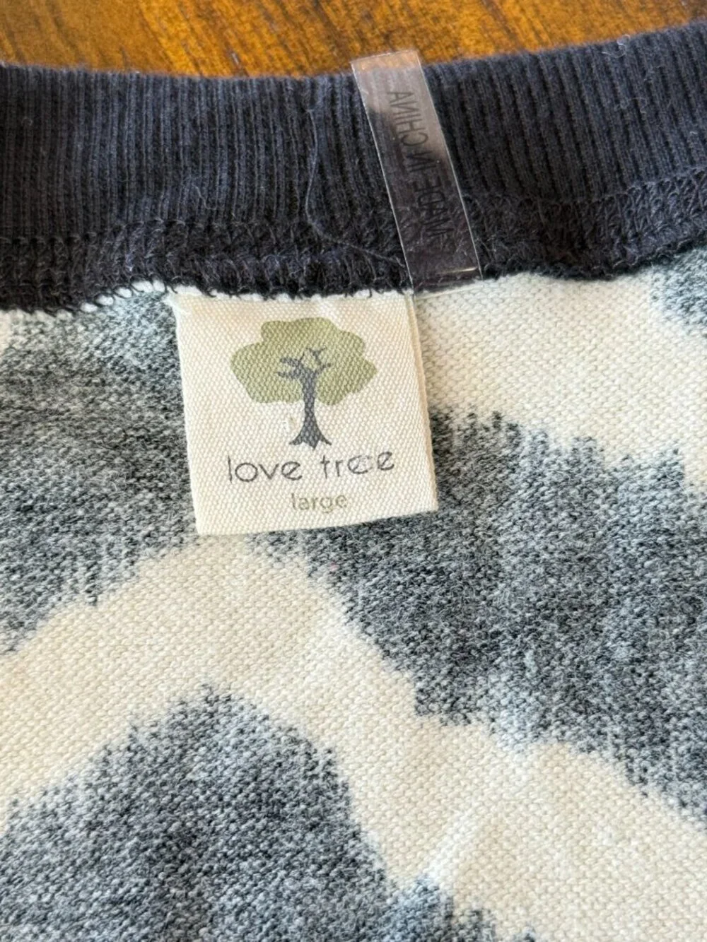 Black & White Chevron Button-Up Cardigan Sweater By Love Tree Size Large